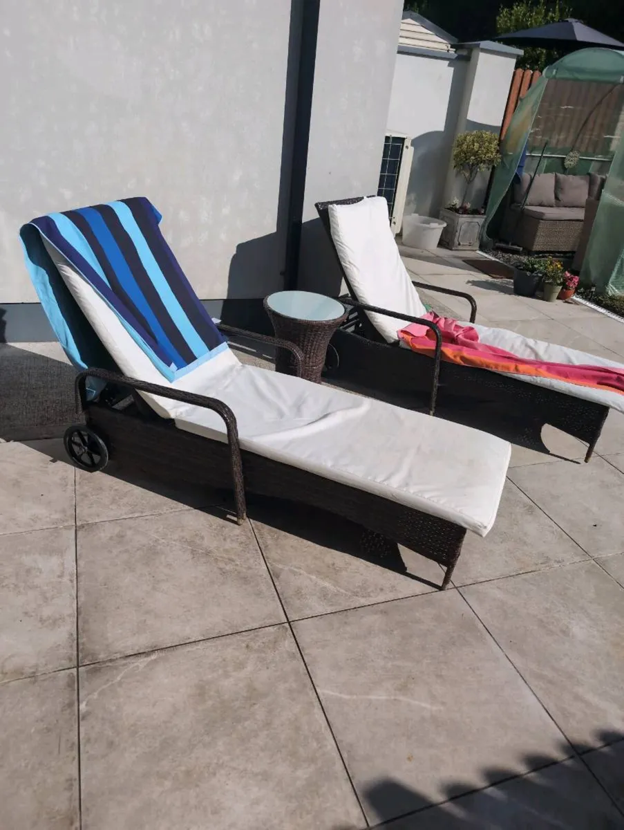 2 x wicker sun loungers - Image 1