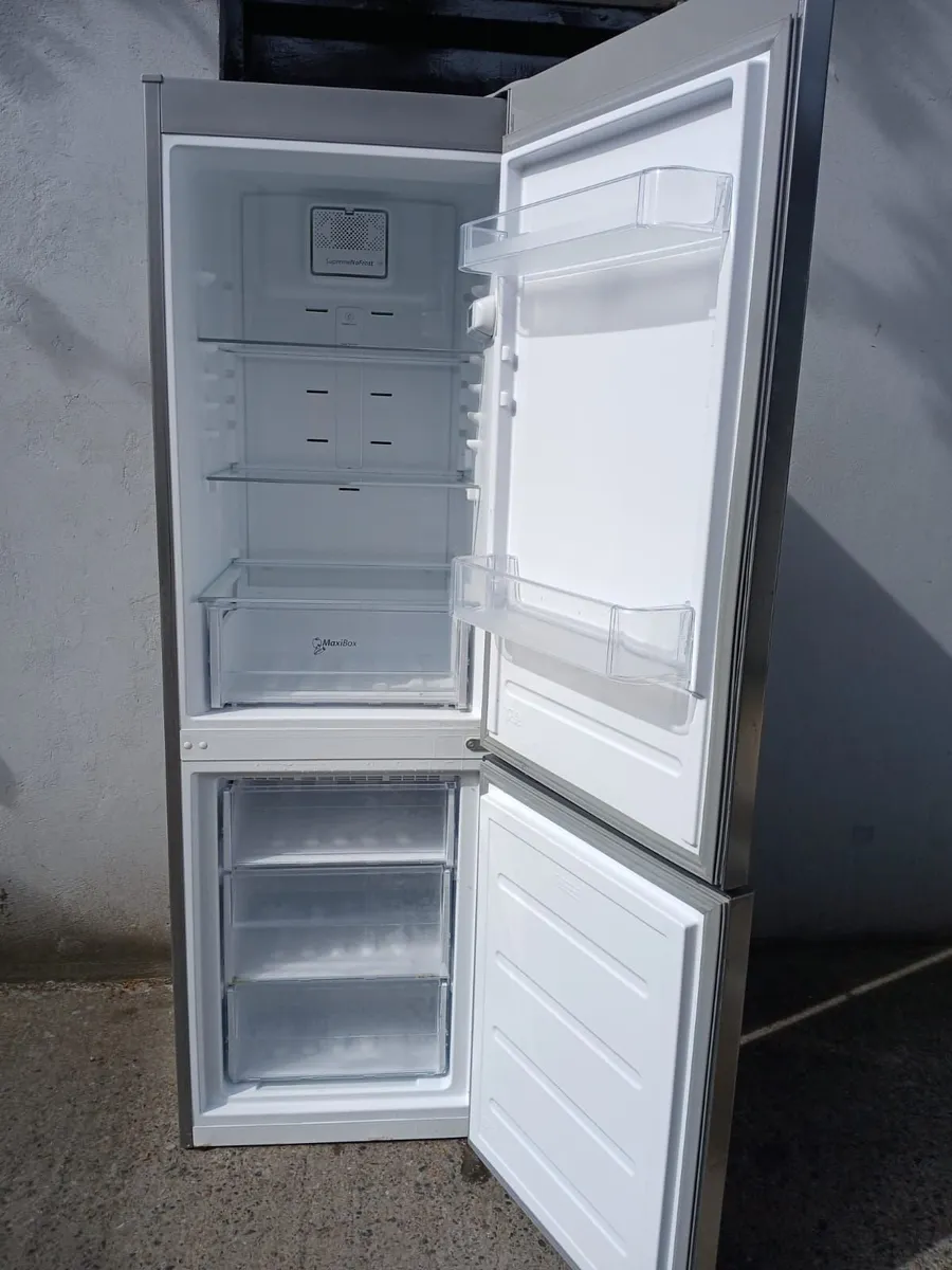INDEZIT FRIDGE AND FREEZER - Image 3