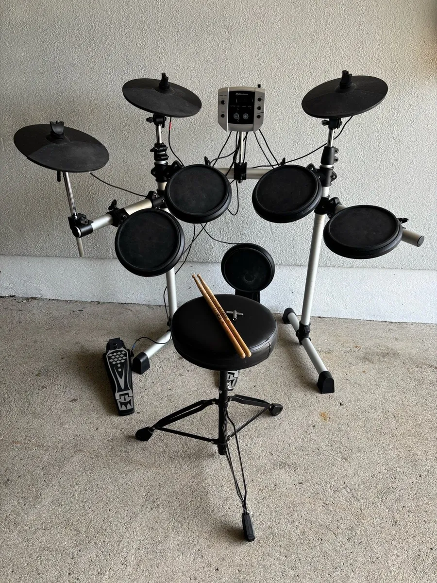 Electric drum kit - Image 1