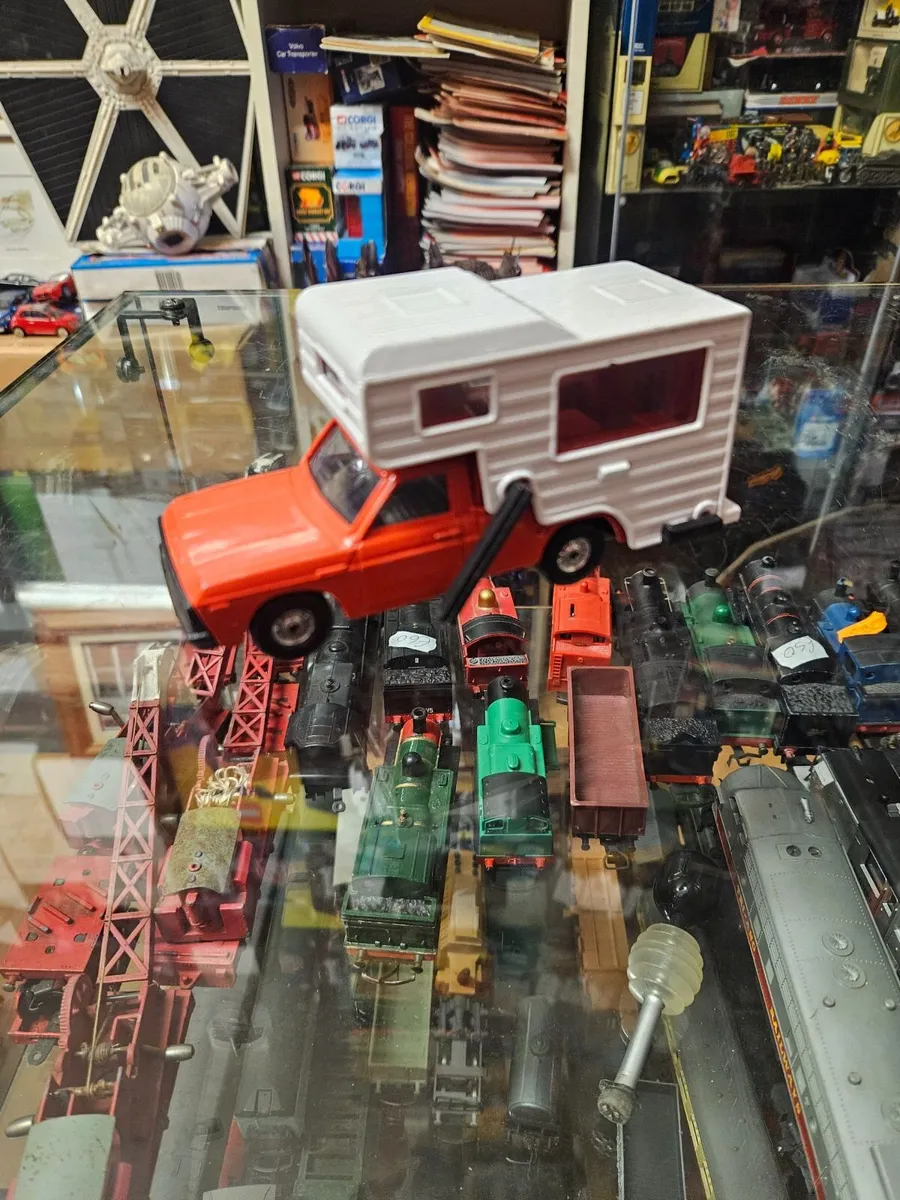 Corgi 1970's Camper Van - Image 3