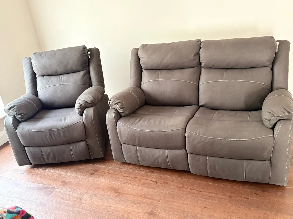 2 seater and single seater sofa recliners - Image 4