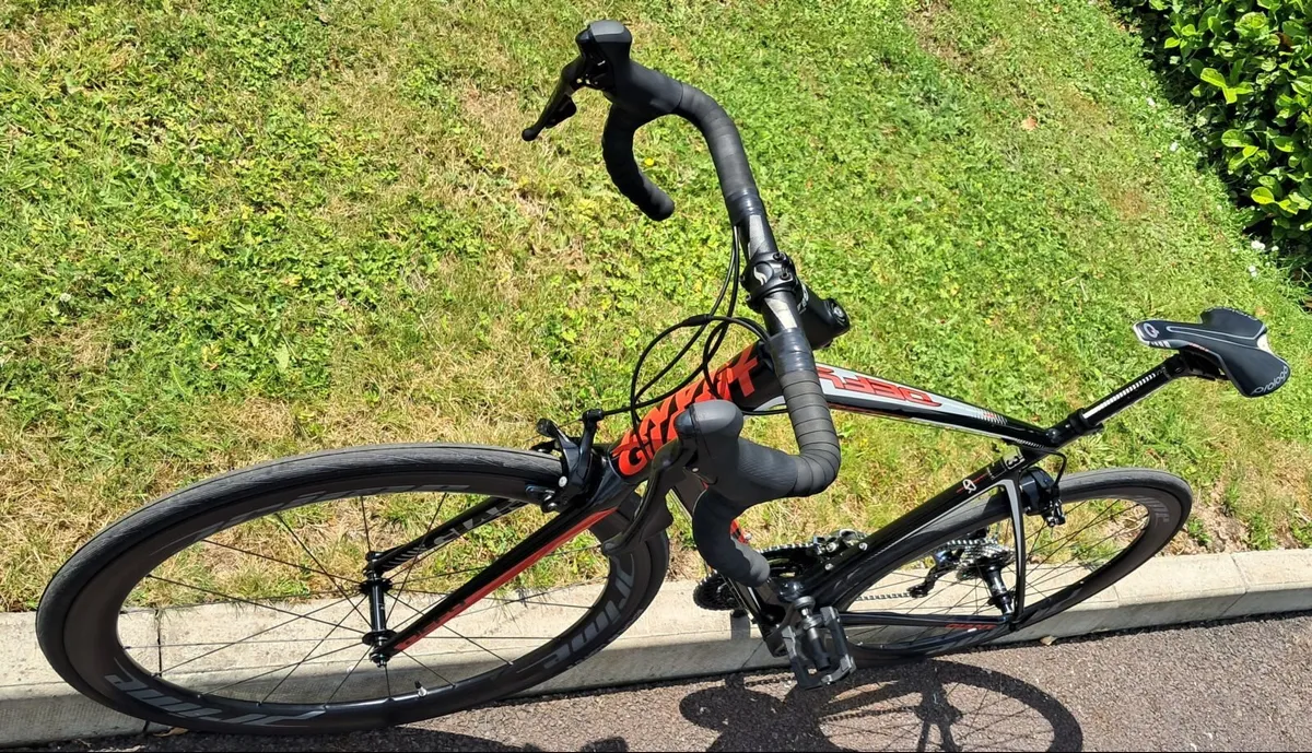 GIANT DEFY Full CARBON - Image 3