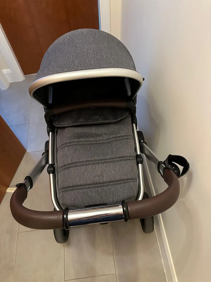Baby pram / pushchair - Image 3