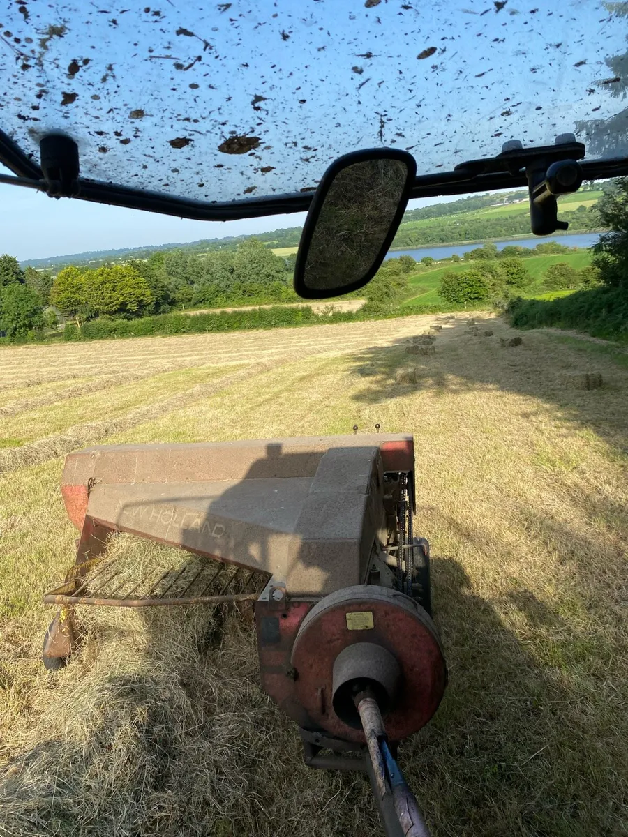 New Holland square baler - Image 1