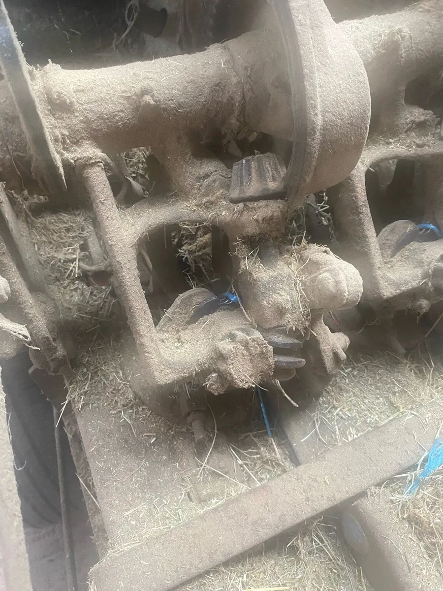 New Holland square baler - Image 3