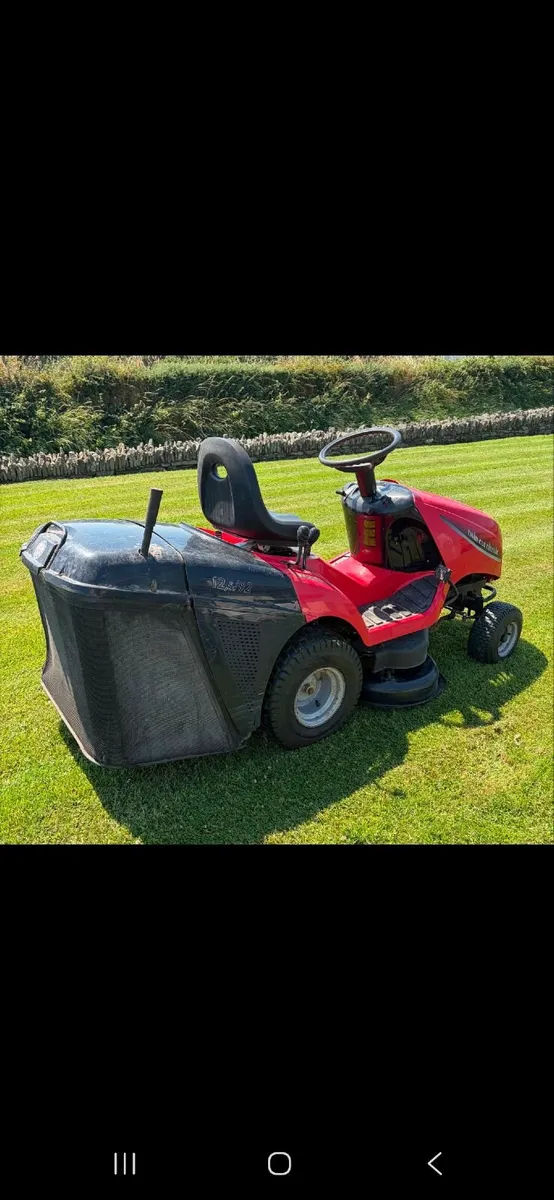 Ride on Lawnmower - Image 1