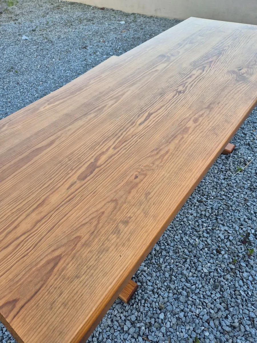 Solid Oak table and matching bench - Image 3