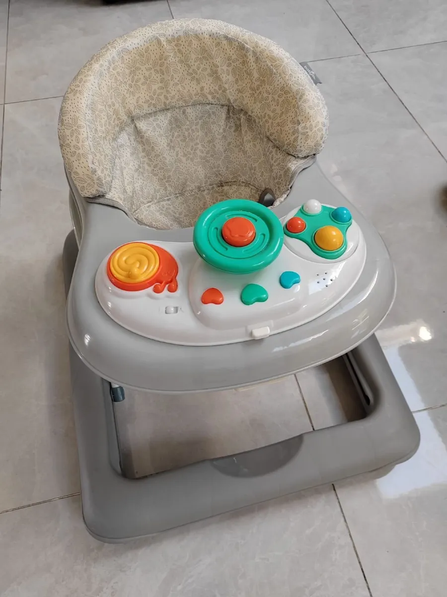 Baby walker - Image 1