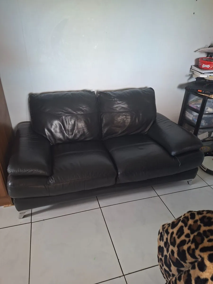 Genuine black leather 3 seater sofa - Image 4