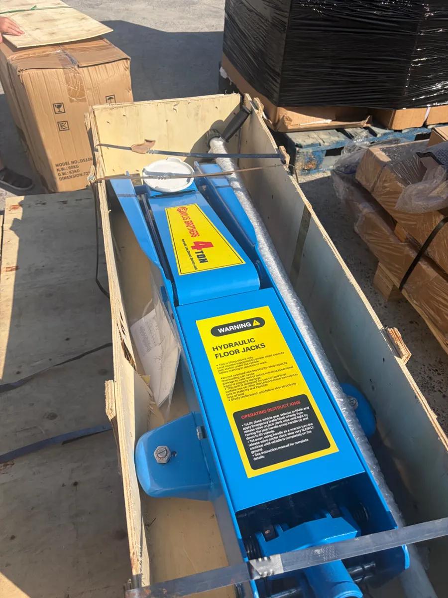 Garage equipment - Image 2