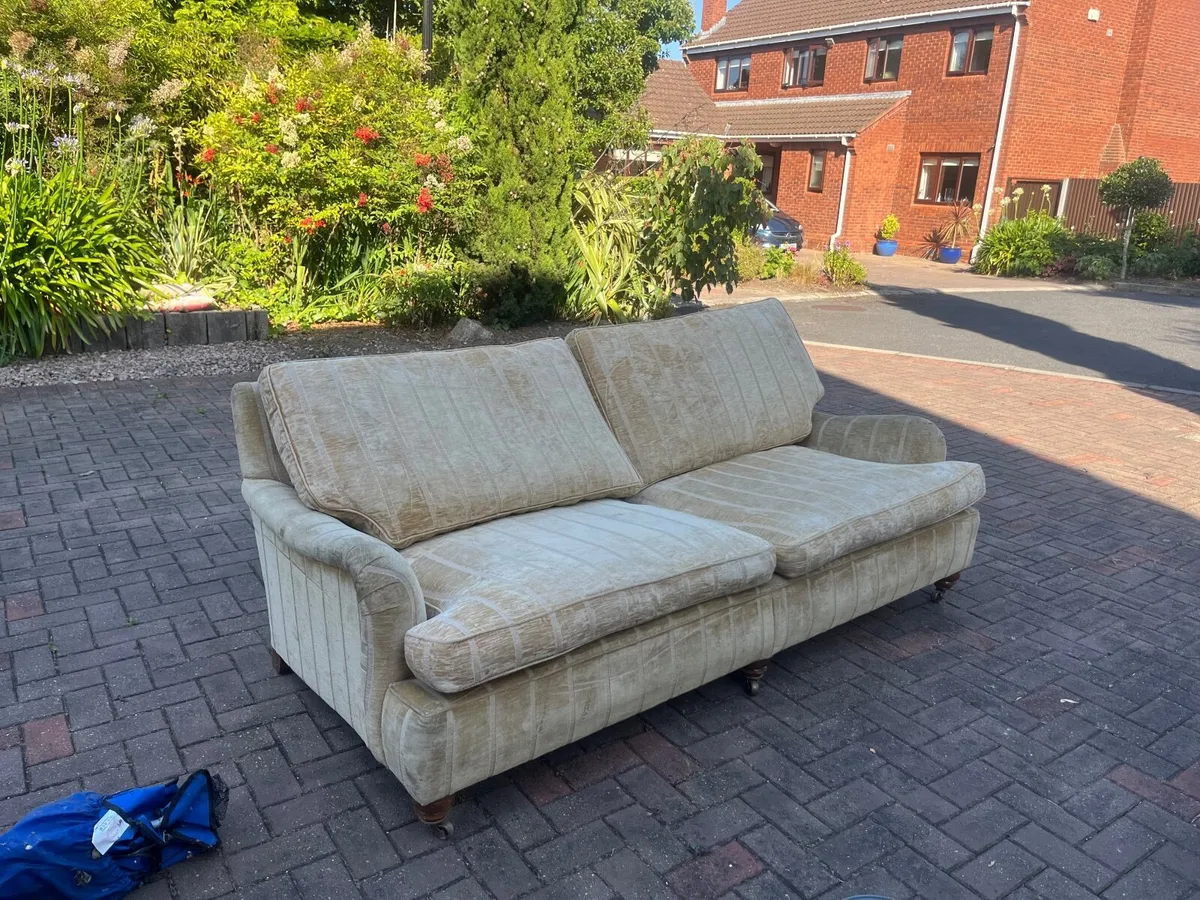 Sofa FREE - Image 2