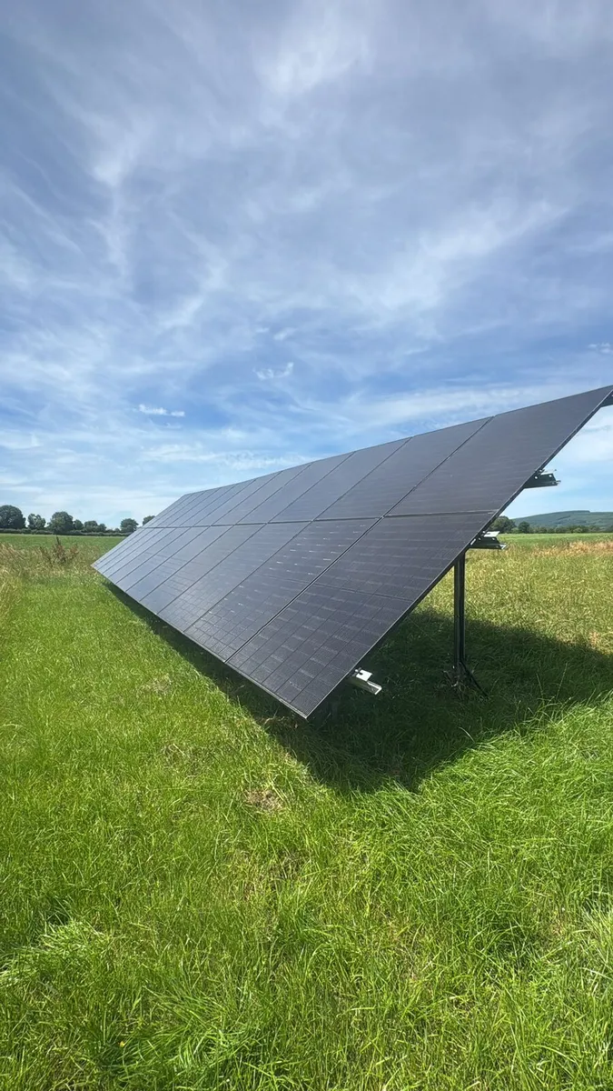 Brand new ground mounting tree system 18panels - Image 1