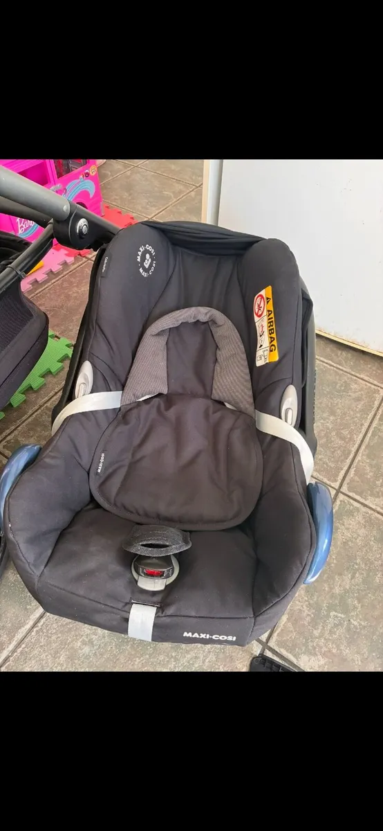 Silver cross wave basinette, buggy, maxi cosi - Image 3