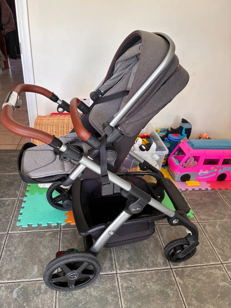 Silver cross wave basinette, buggy, maxi cosi - Image 4
