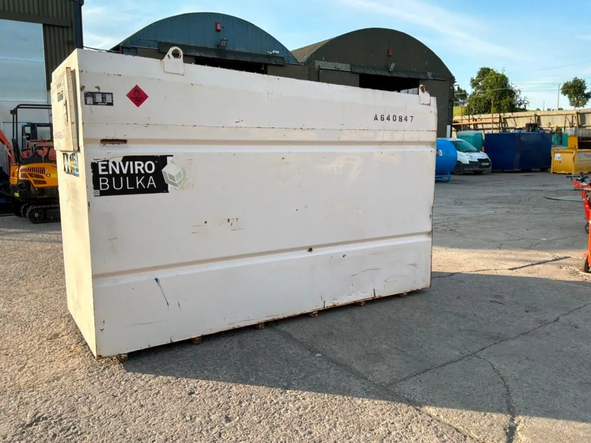 Western 4200 litre fuel storage / delivery bowser. - Image 3