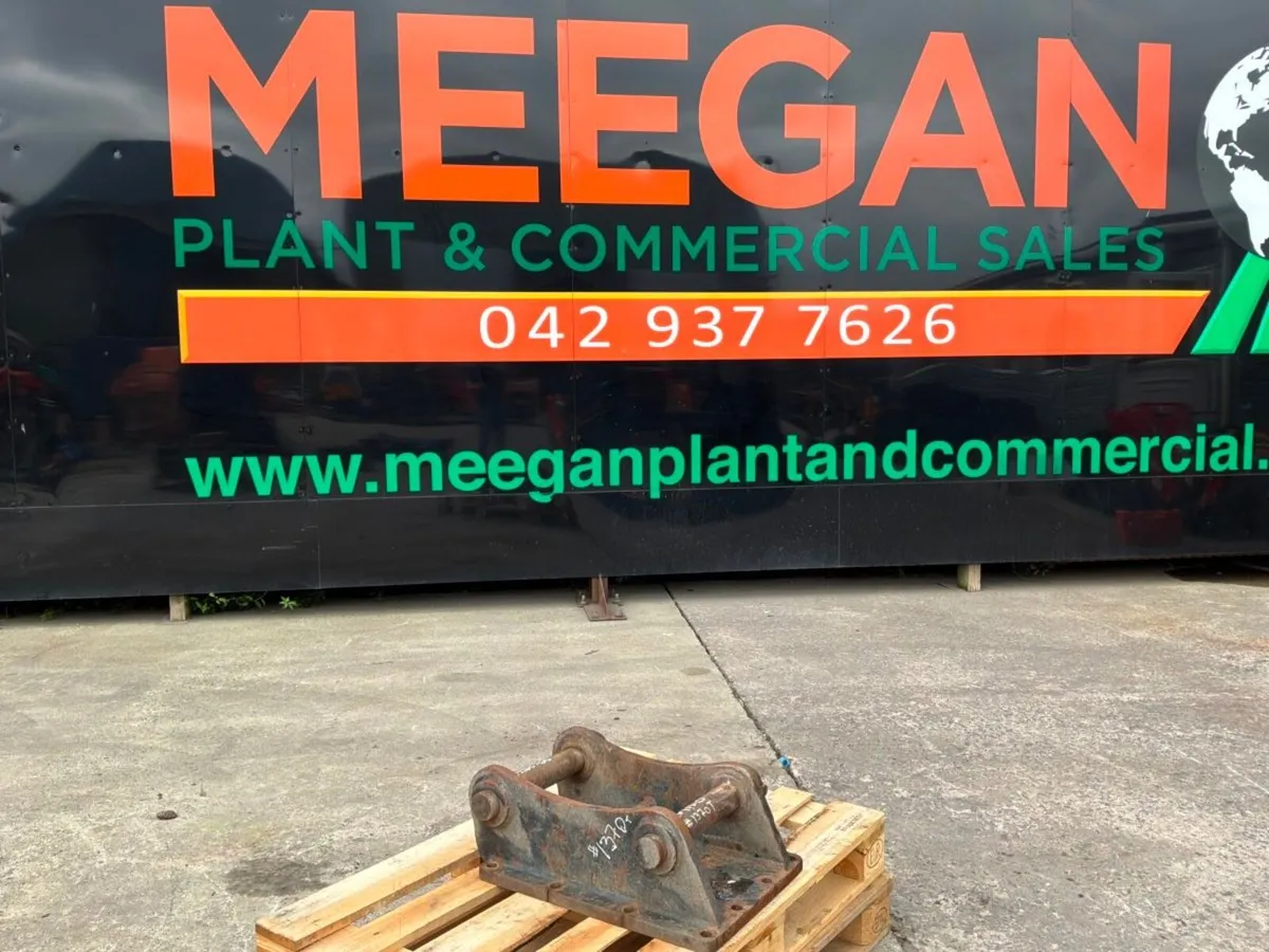 13 tonne hammer / breaker cradle......65mm pins... - Image 1