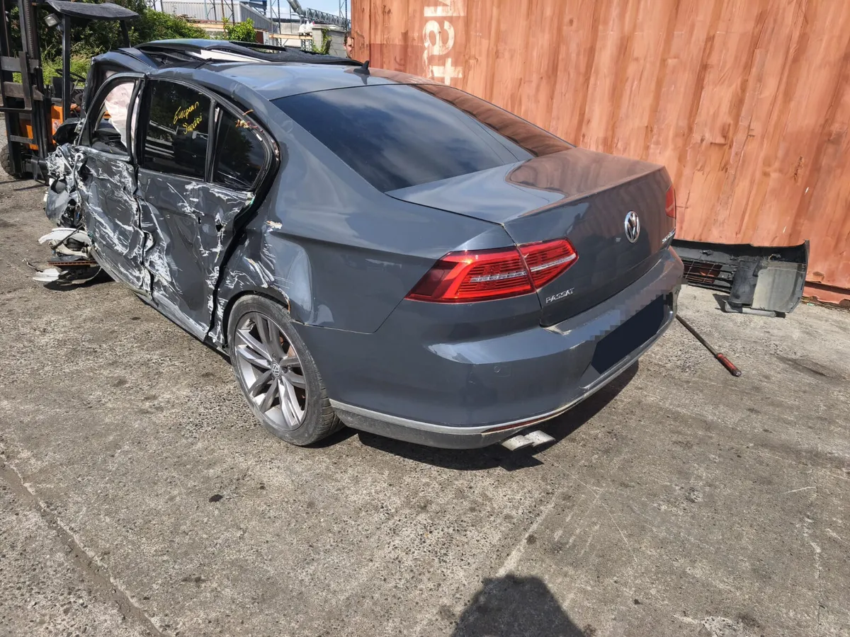 2018 VOLKSWAGEN PASSAT 2.0 DIESEL FOR BREAKING! - Image 3