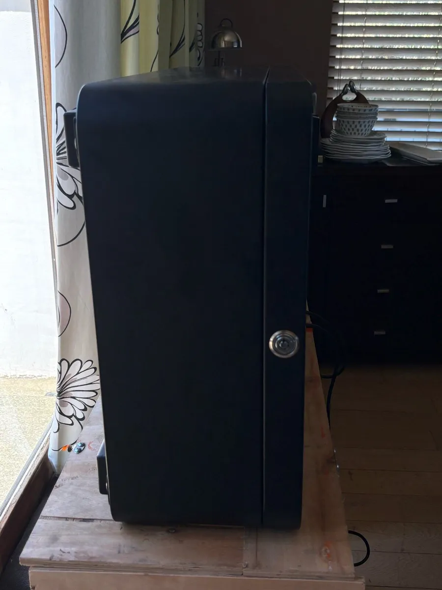 2x perfume vending machine - Image 2