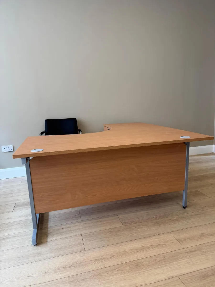 Ashford 1600mm Left and right Hand Office Desks - Image 2