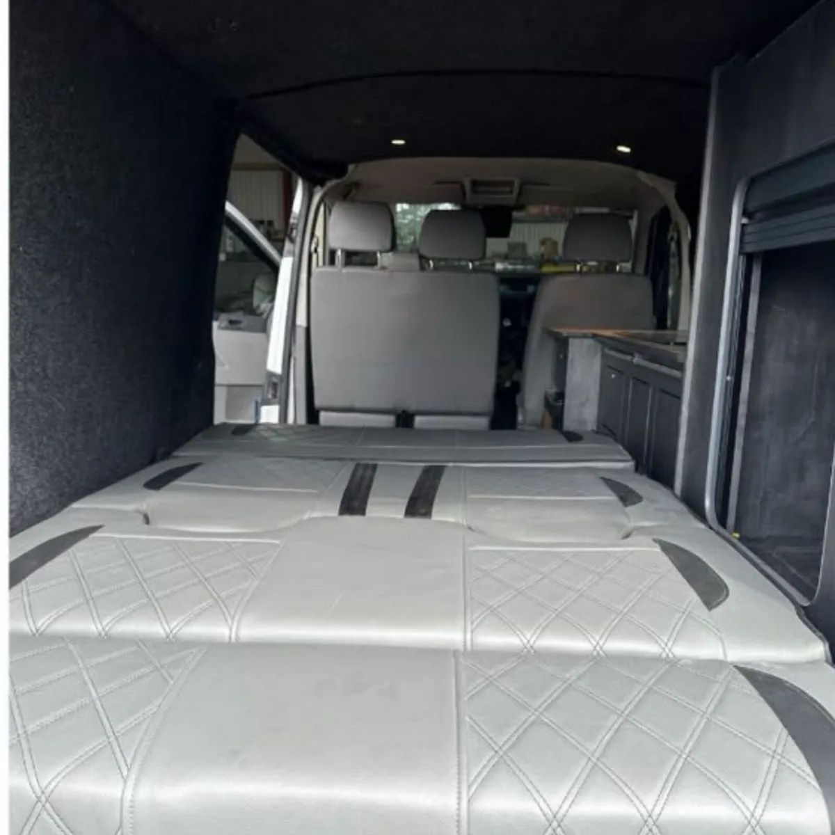 Volkswagen T5 LWB Campervan €17,500 ONO - Image 2
