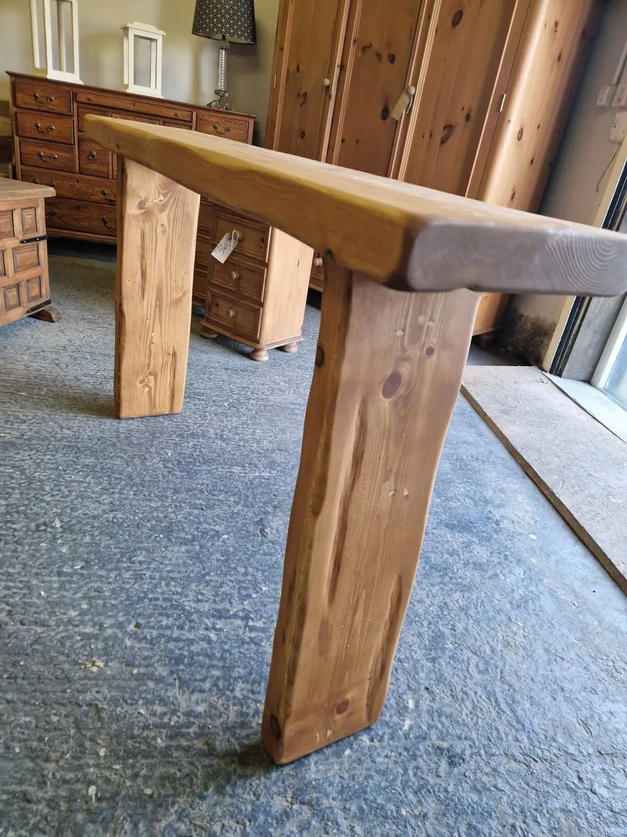 Reclaimed pine console table - Image 4
