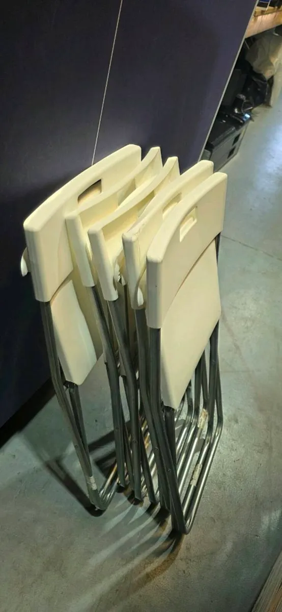 Portable chairs - Image 3