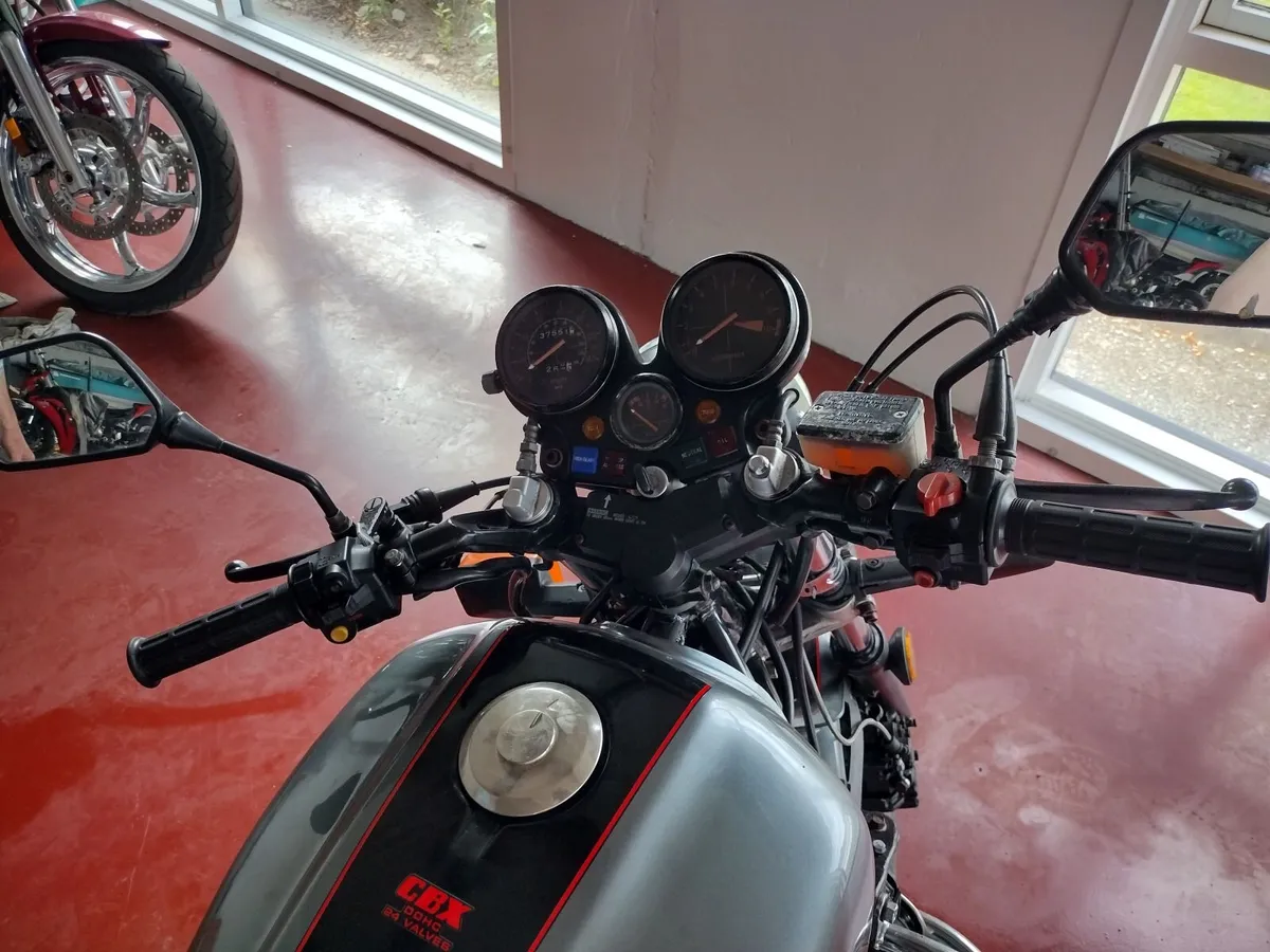 1981 Honda CBX vintage bike - Image 3