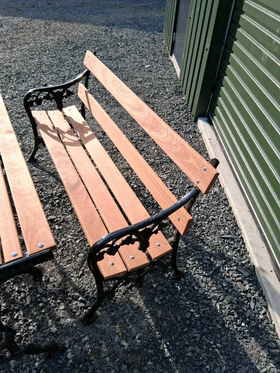 Patio set - Image 2