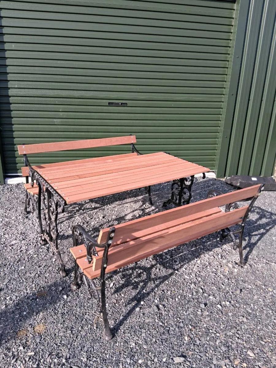 Patio set - Image 1