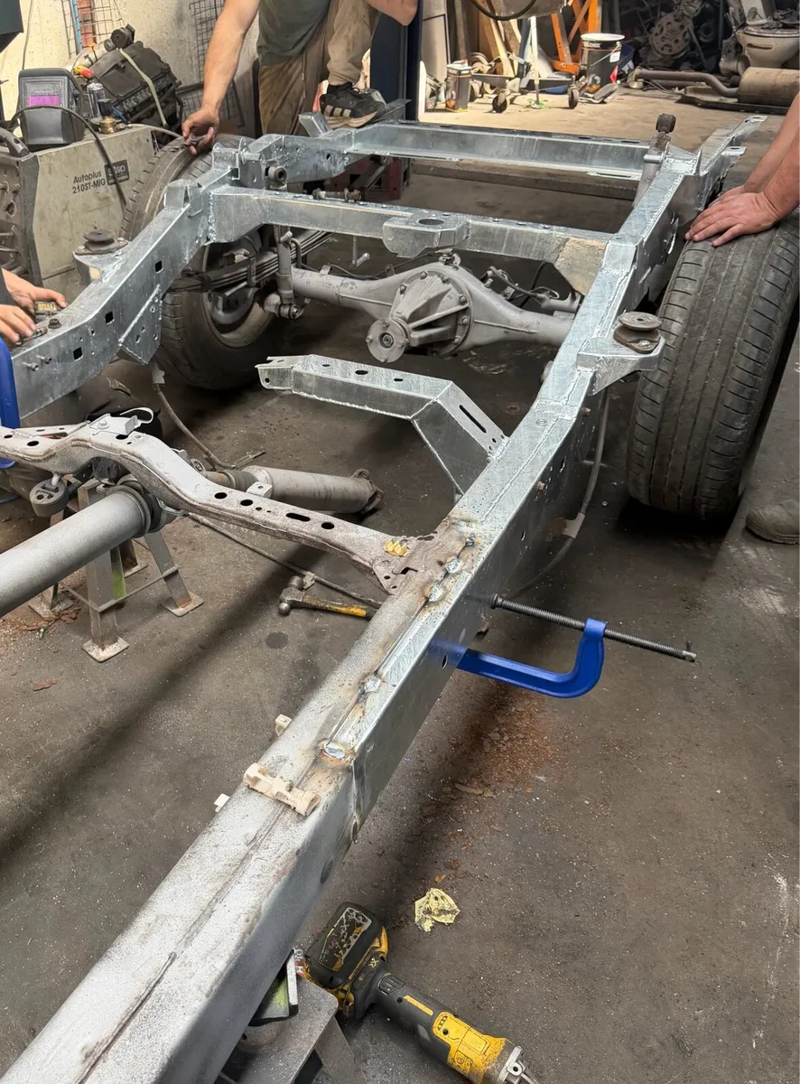 Toyota Hilux Chassis - Image 1