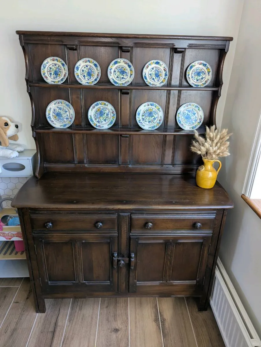 Ercol dresser - Image 1