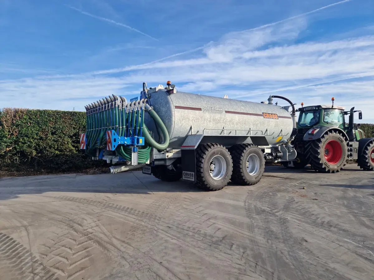 3750 Tanker - Show Stock - Image 3
