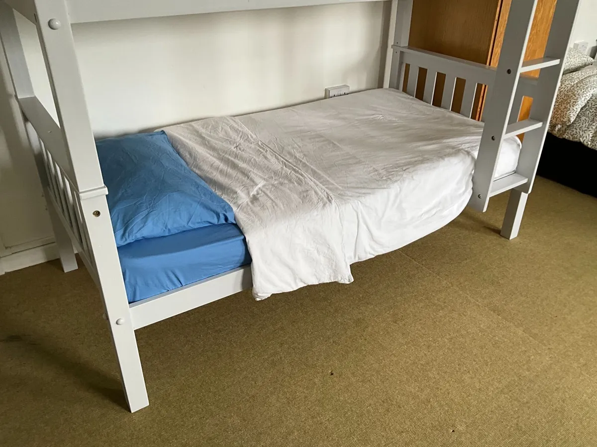 Online Auction Of Student Accommodation Furniture - Image 3