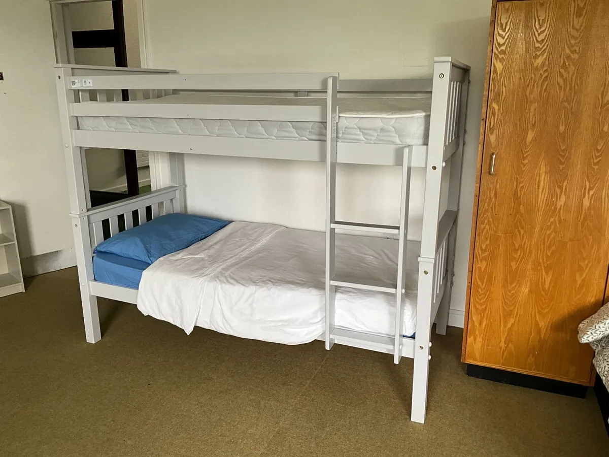Online Auction Of Student Accommodation Furniture - Image 4