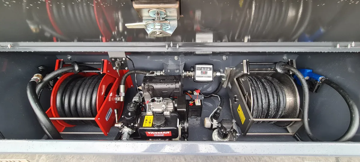 Cross Fuel Bowser - Image 3