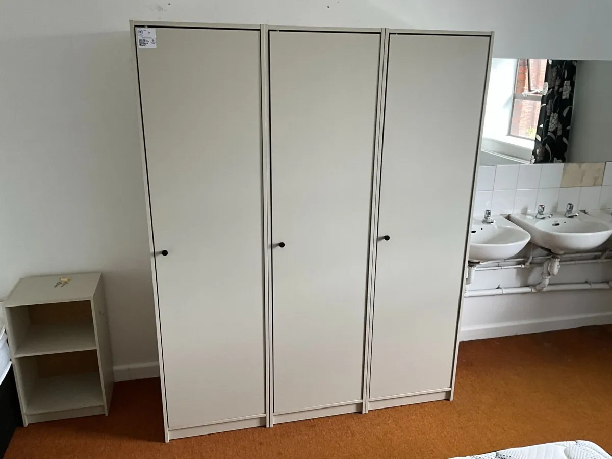 Online Auction Of Student Accommodation Furniture - Image 2