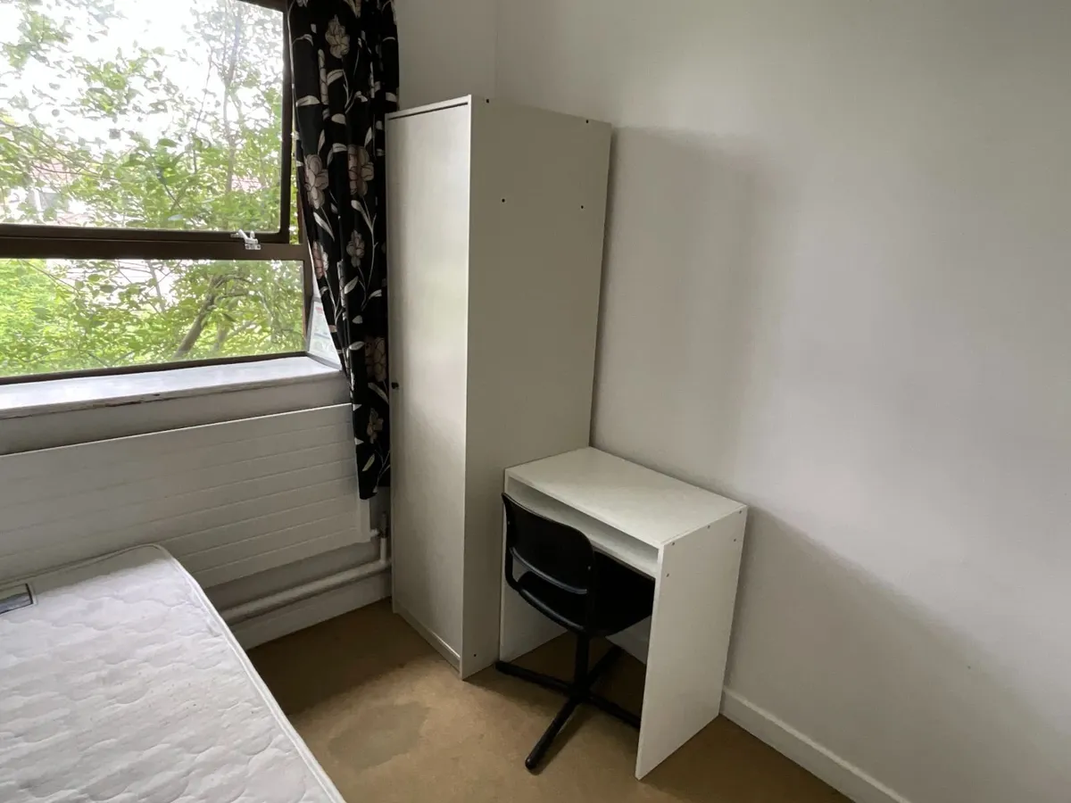 Online Auction Of Student Accommodation Furniture - Image 1