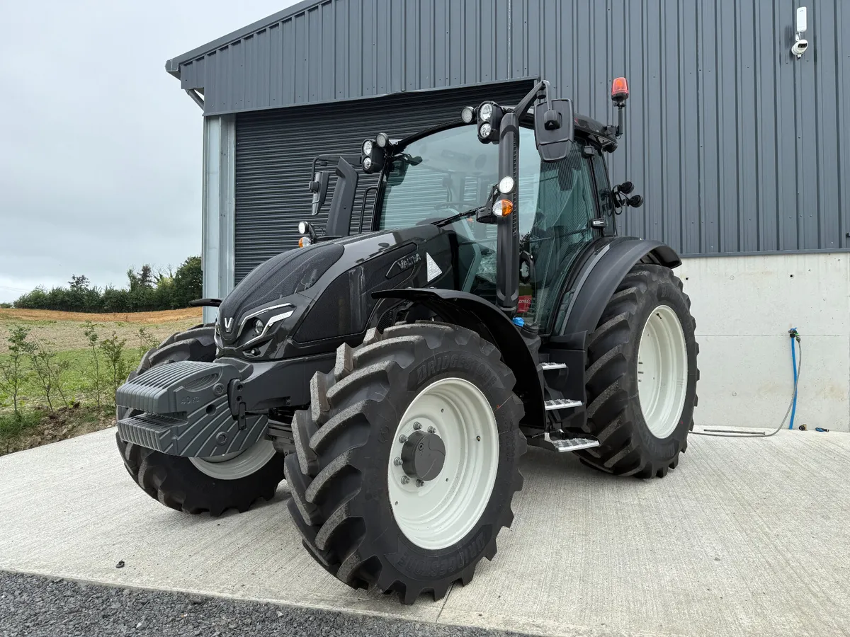 VALTRA G135 ACTIVE TRACTOR - Image 3