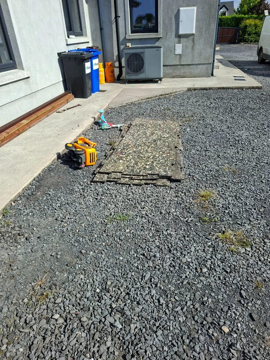 Astro turf / play area - Image 2