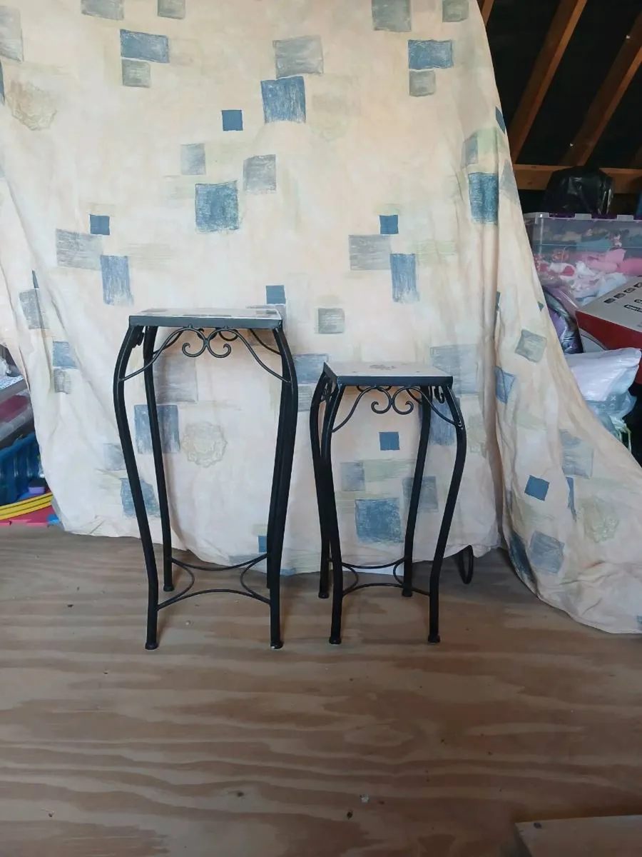 Pair of tables - Image 1