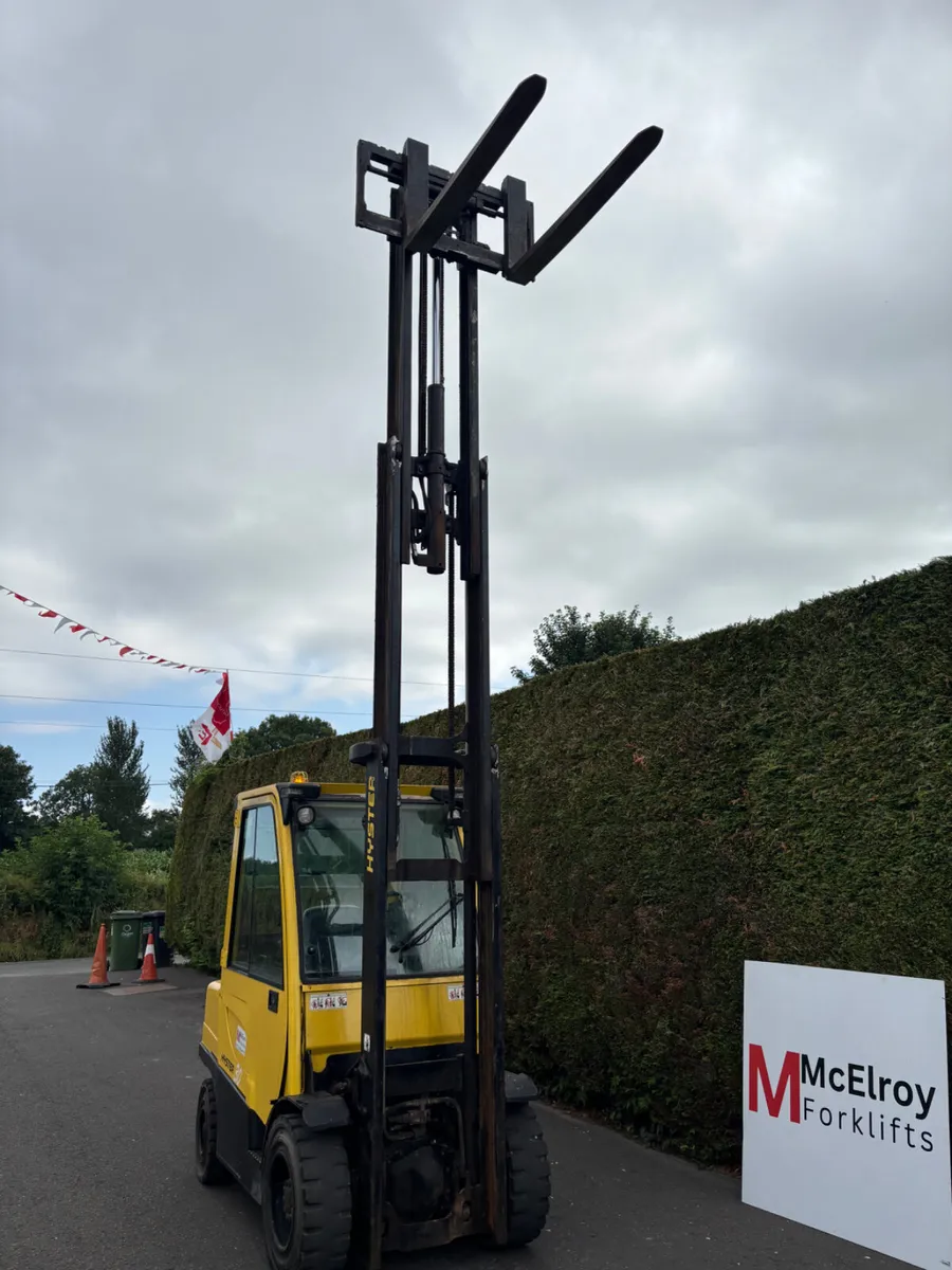 3 ton Hyster forklift - Image 2