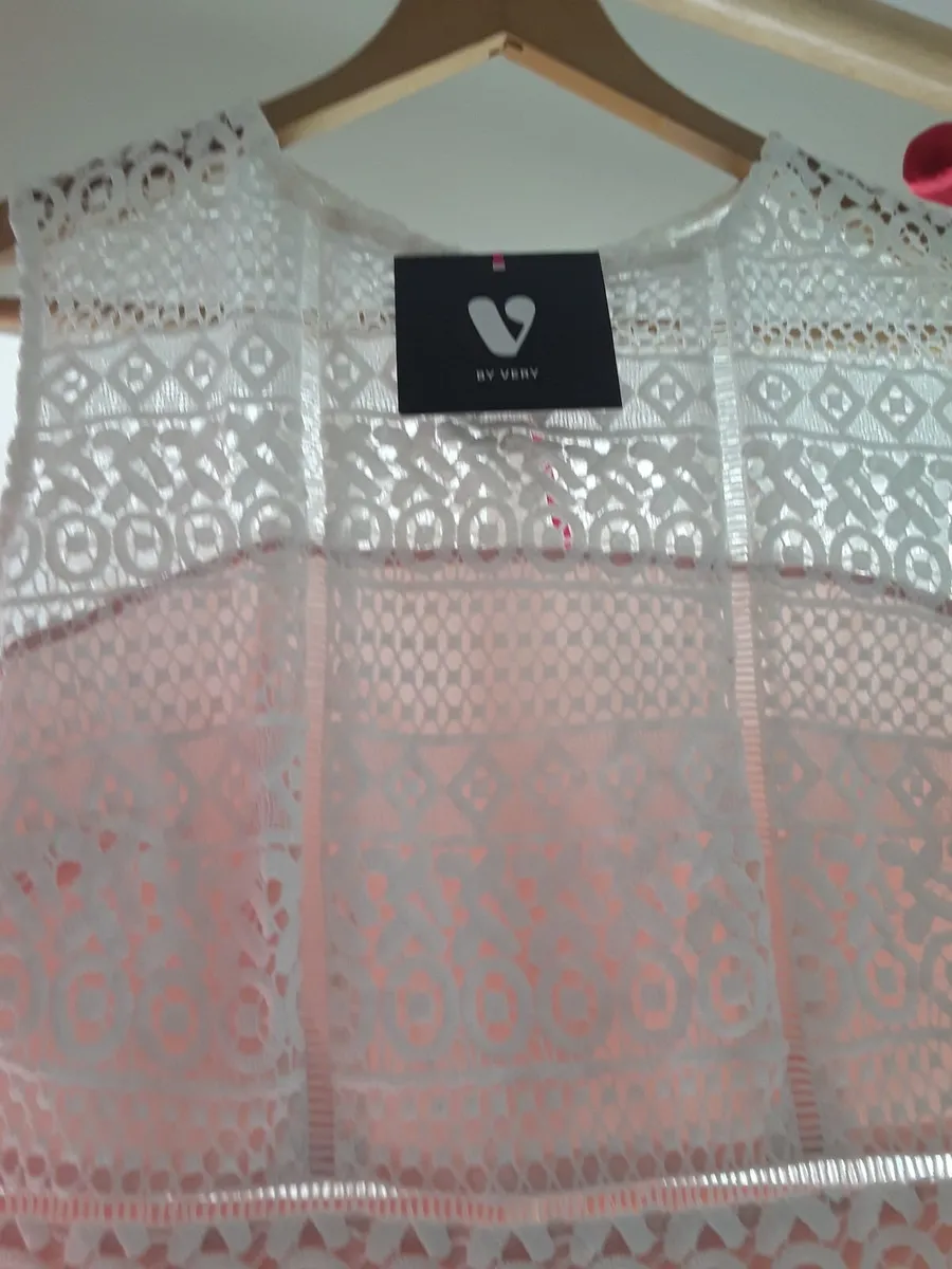 4  beautiful Brand new dresses - Image 3