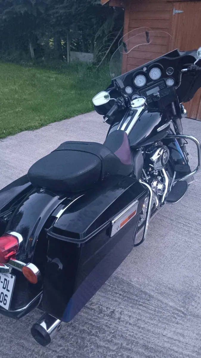 Motorcycle - Image 3