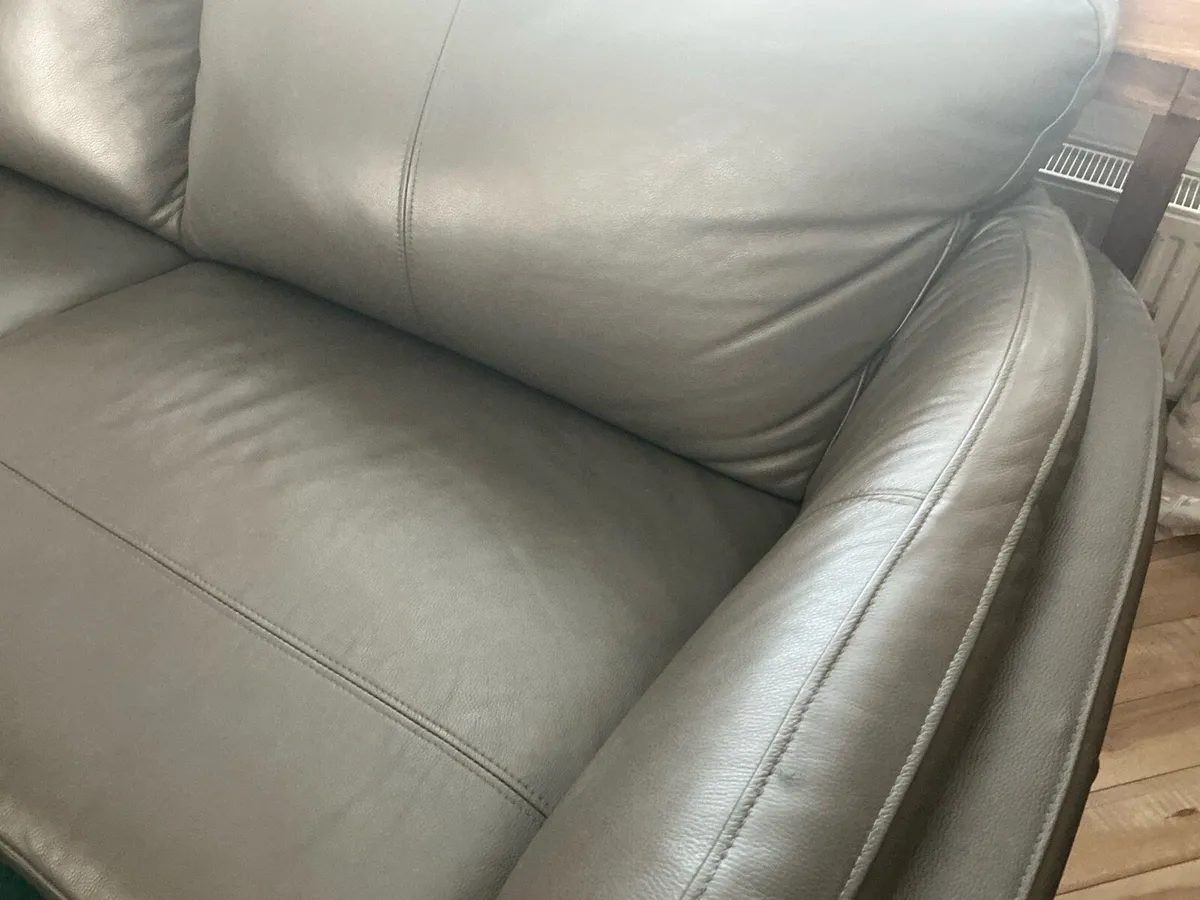 Sofa - Image 3