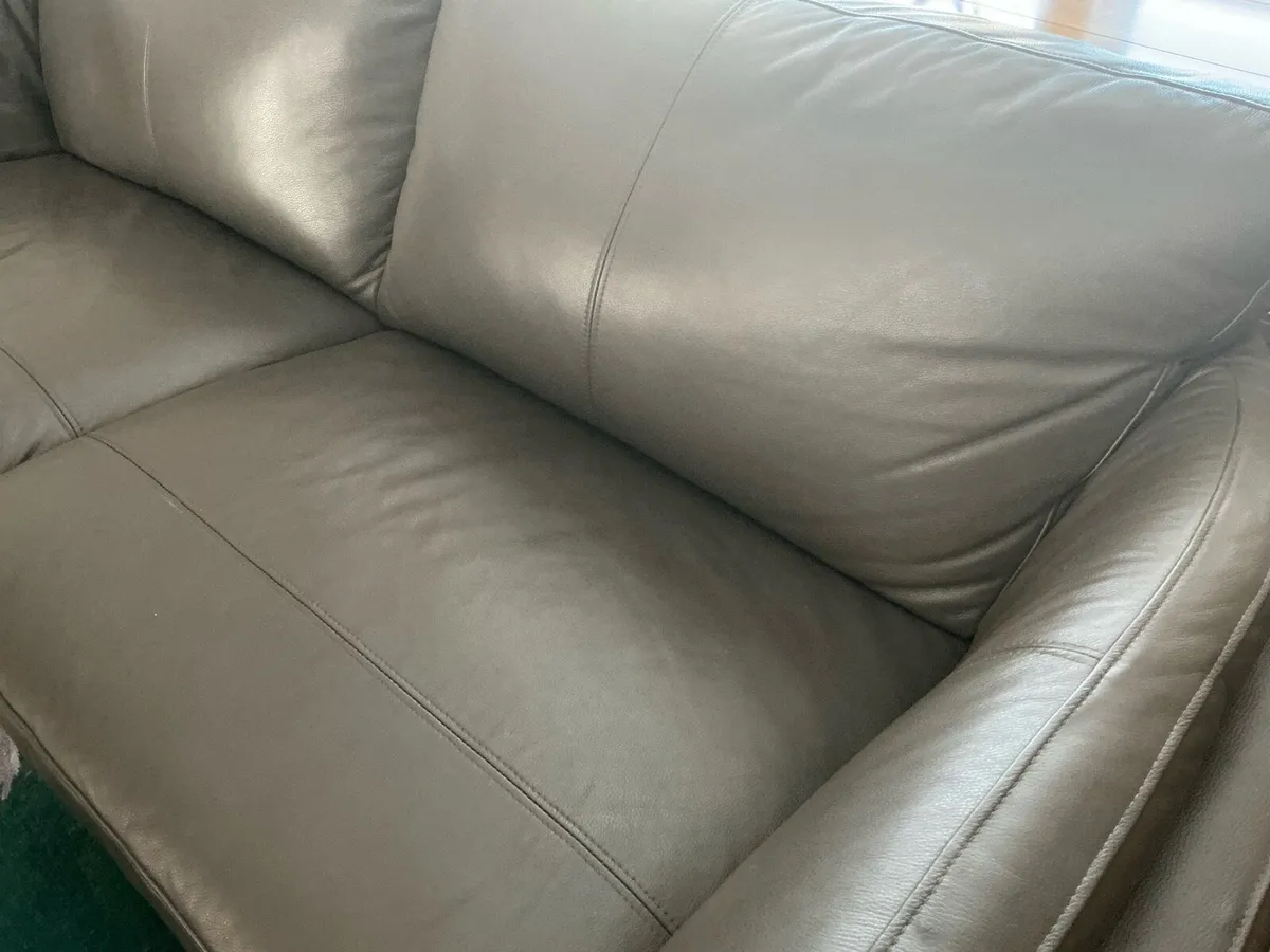 Sofa - Image 4