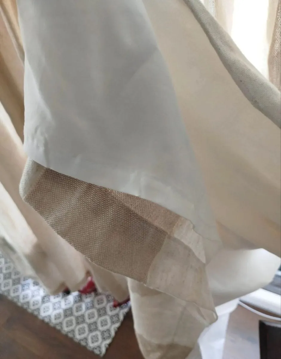 Curtains - Image 2