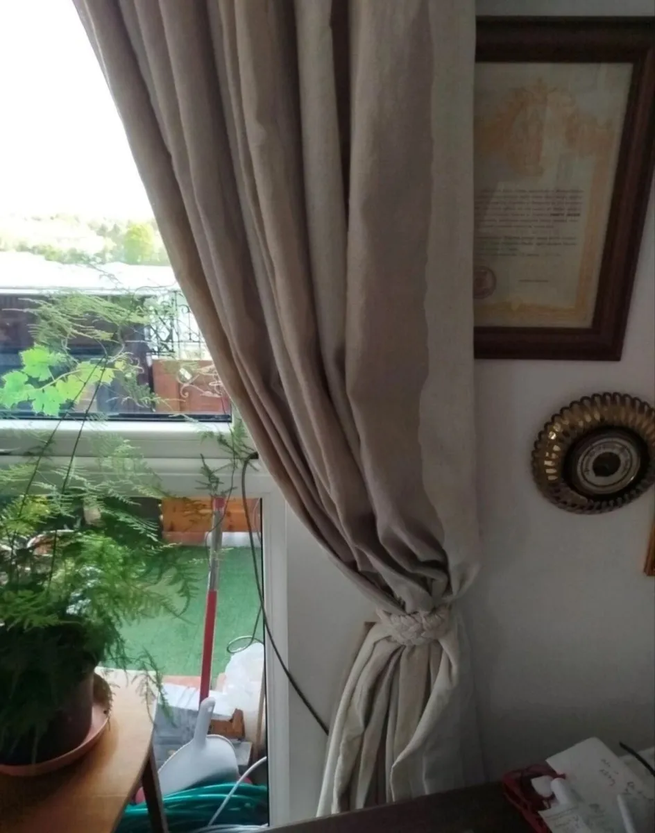 Curtains - Image 1