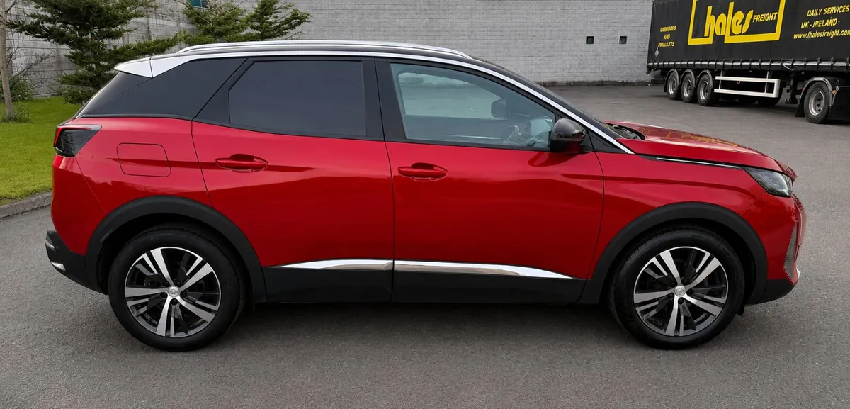 2023 Peugeot 3008 Automatic - Image 3