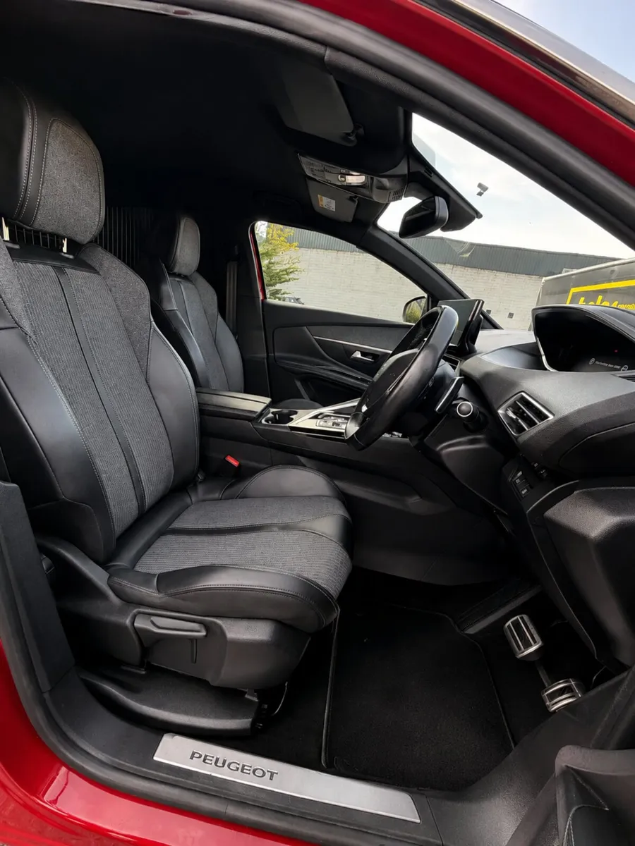 2023 Peugeot 3008 Automatic - Image 4