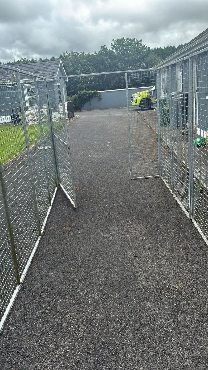 Heavy Duty Galvanised Dipped Steel Dog run/pen - Image 3